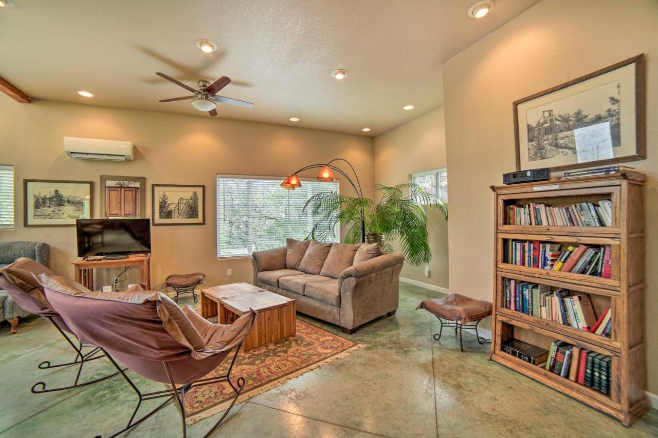 Hilltop Loft Ukiah Vacation Rental! Buitenkant foto