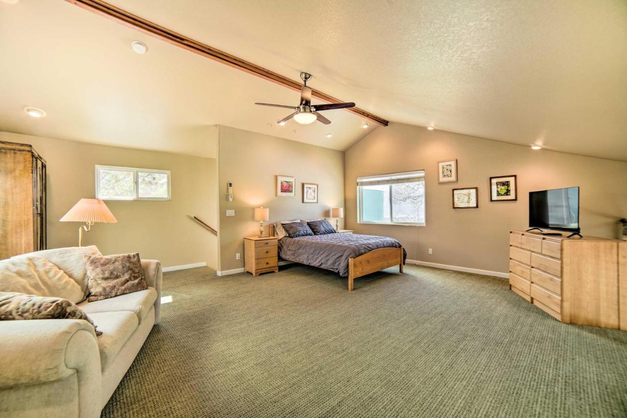 Hilltop Loft Ukiah Vacation Rental! Buitenkant foto
